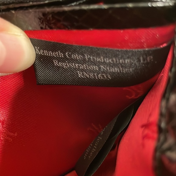 Kenneth Cole Wallet!! - Picture 13 of 14
